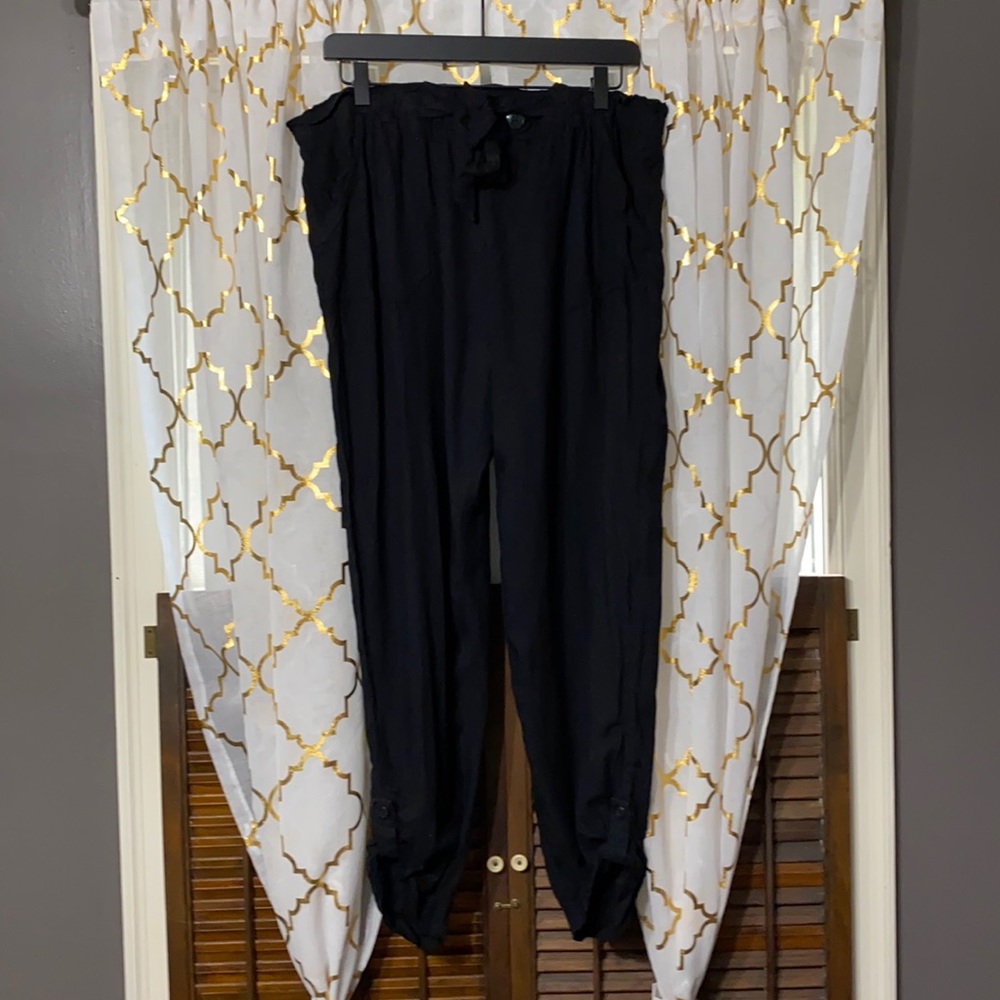 3️⃣for$25💗Knox Rose mid-rise, tie-front pants